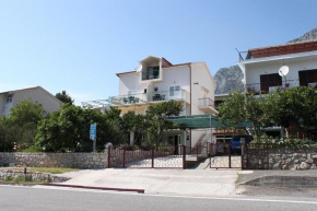 Apartments and rooms with parking space Gradac, Makarska - 6819
