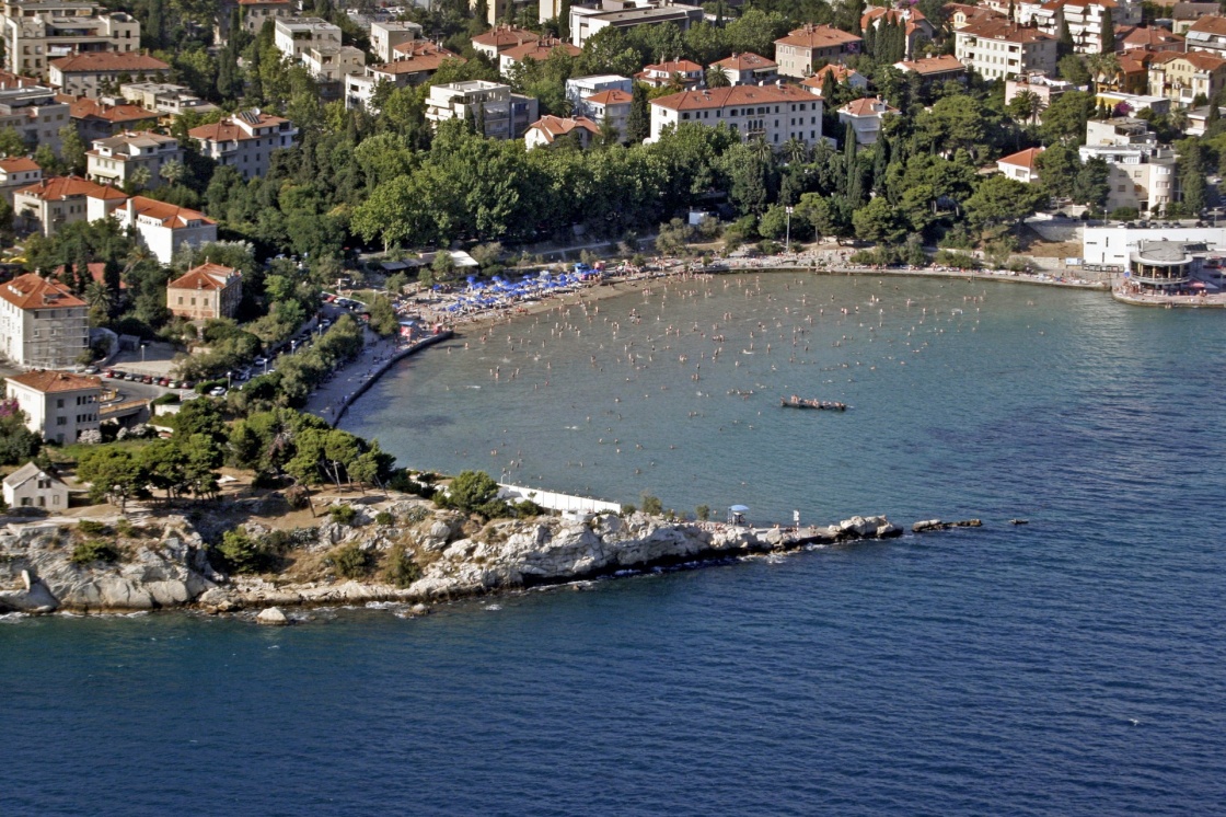 'Bacvice bay and famous city beach in Split in Croatia' - Spalato